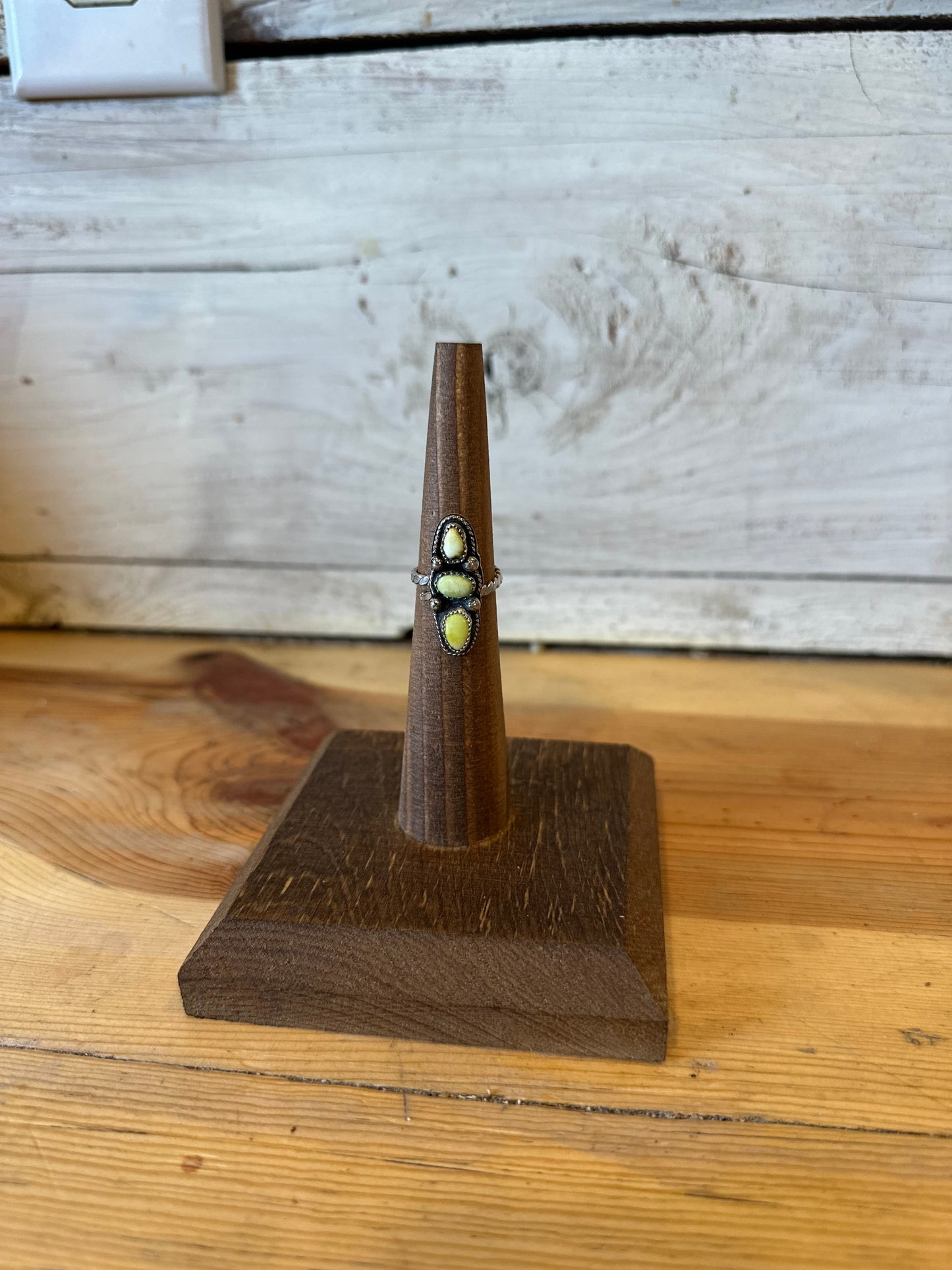 Palomino adjustable ring