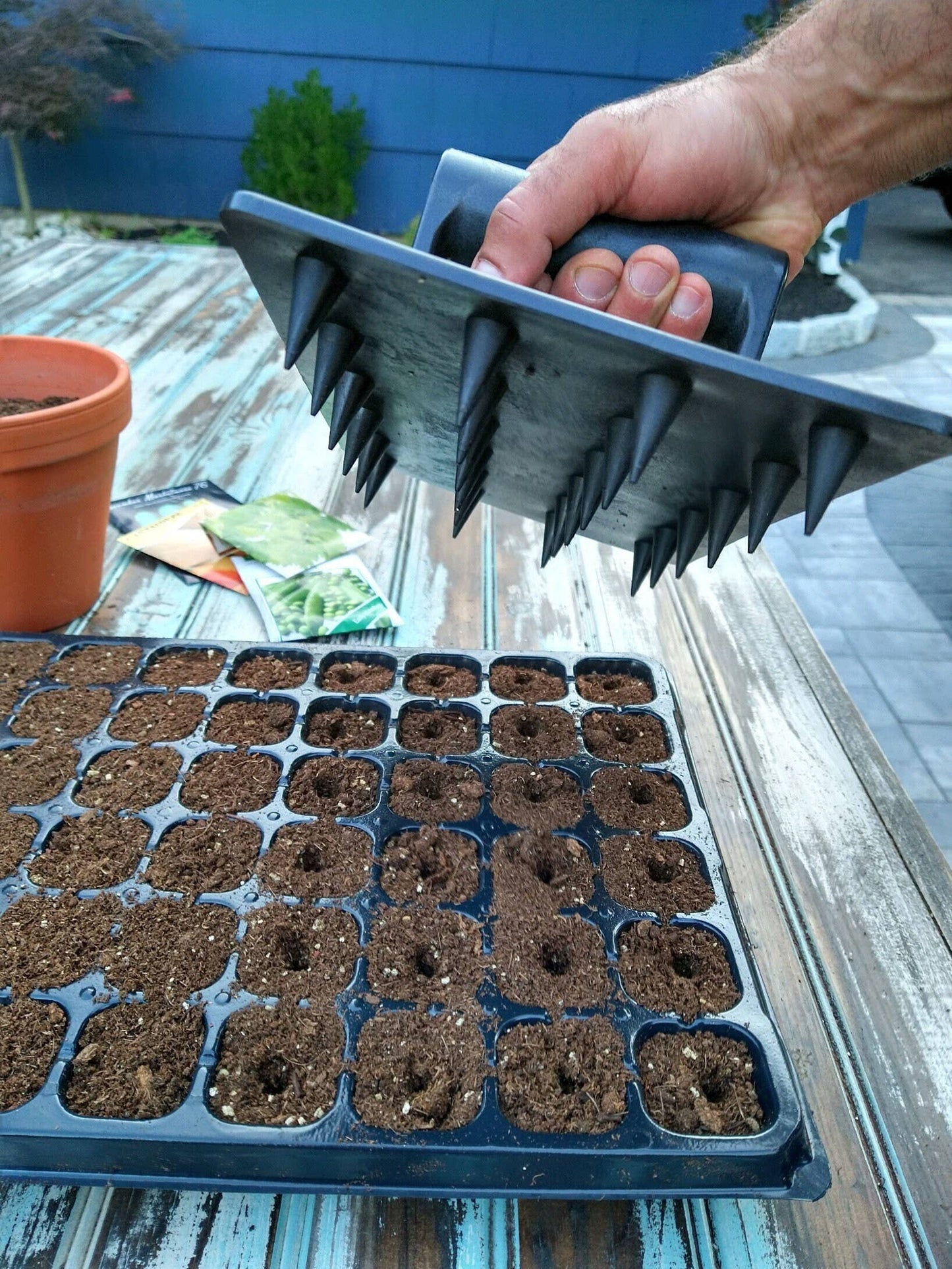 24-Hole Soil Digger and Soil Spacer for Planting Seeds - New